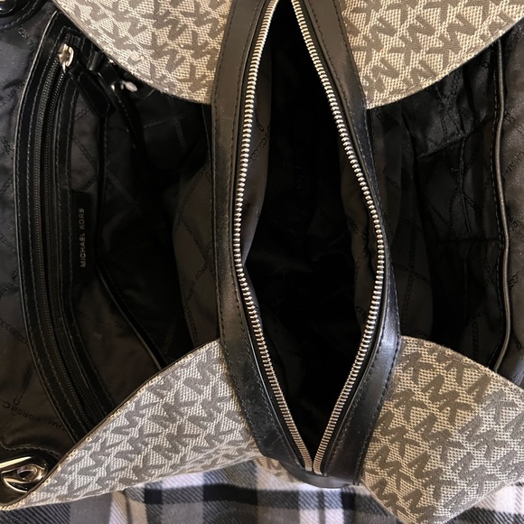 micheal kors authentic - Picture 4 of 8